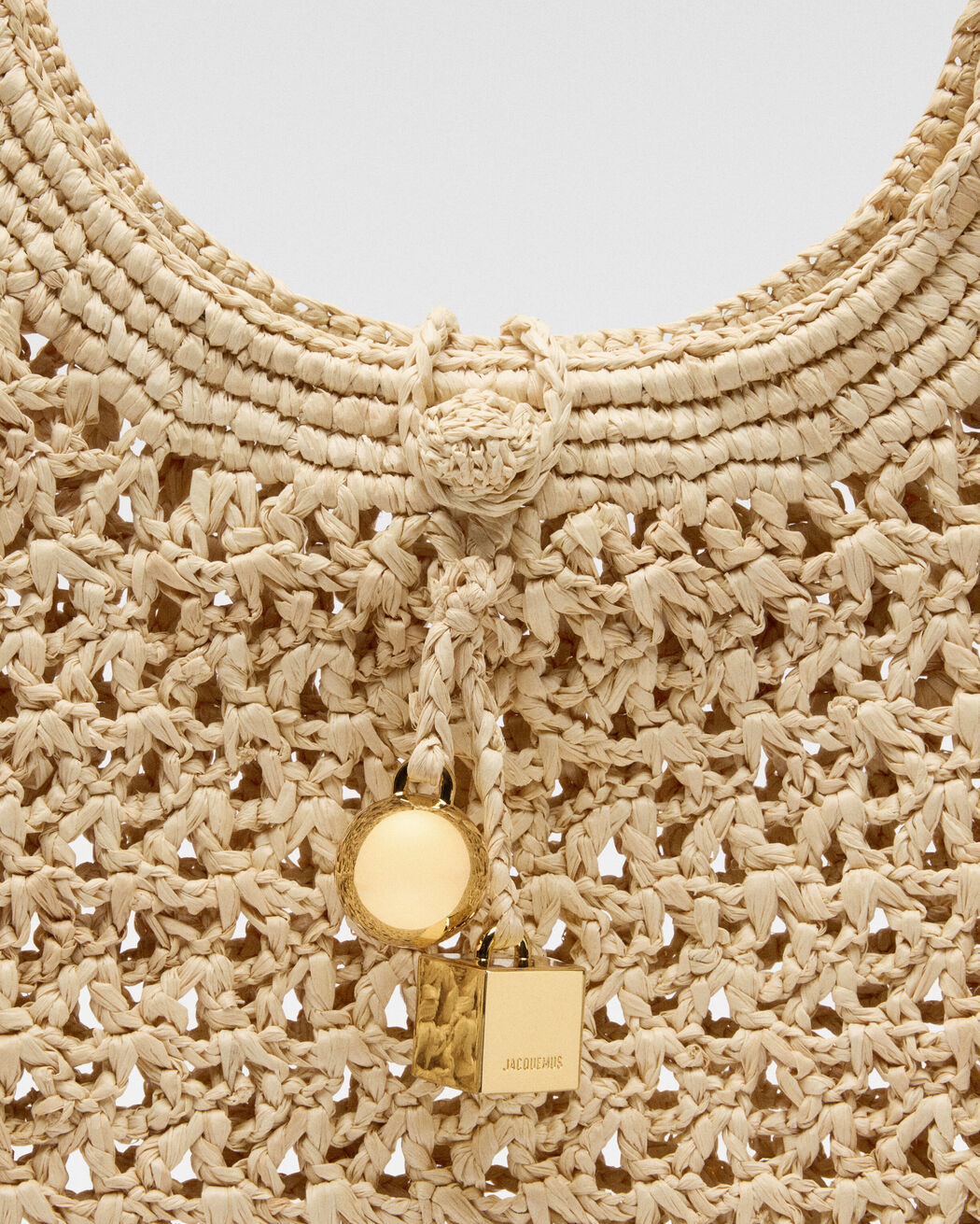 The Spiaggia round bag jacquemus the spiaggia round bag