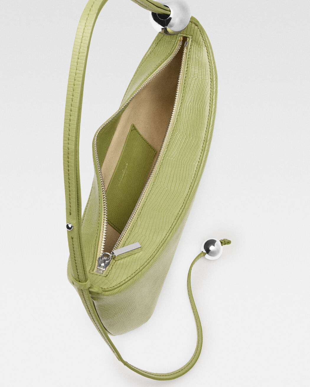 The large Bisou Perle حقيبة jacquemus the large bisou perle حقيبة