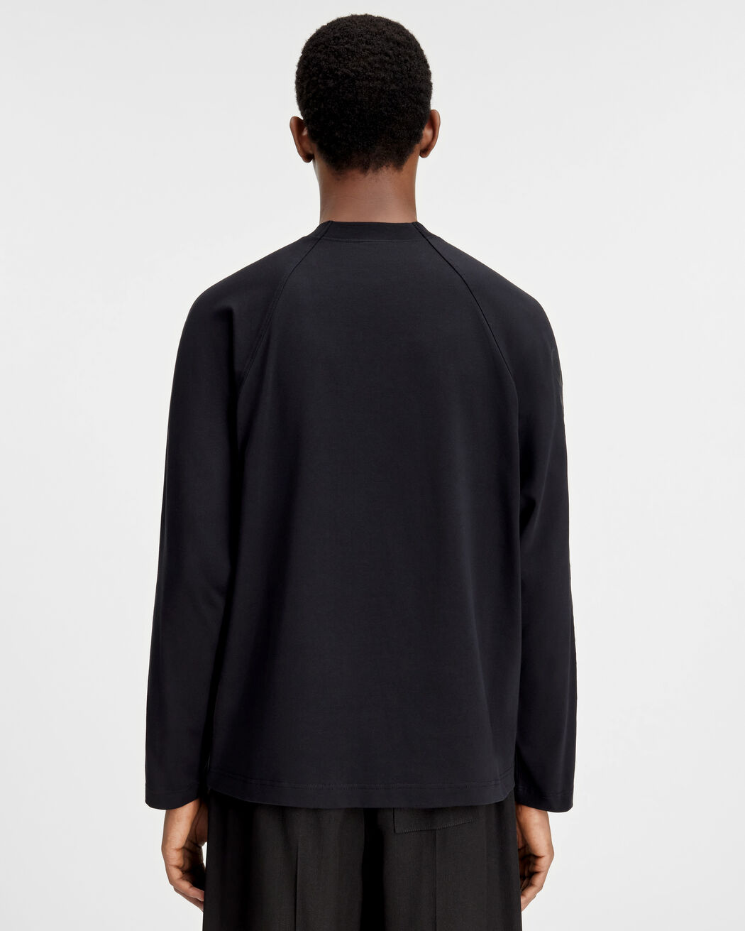 تي شيرت Le T-Shirt Typo Manches Longues jacquemus تي شيرت le t shirt typo manches longues
