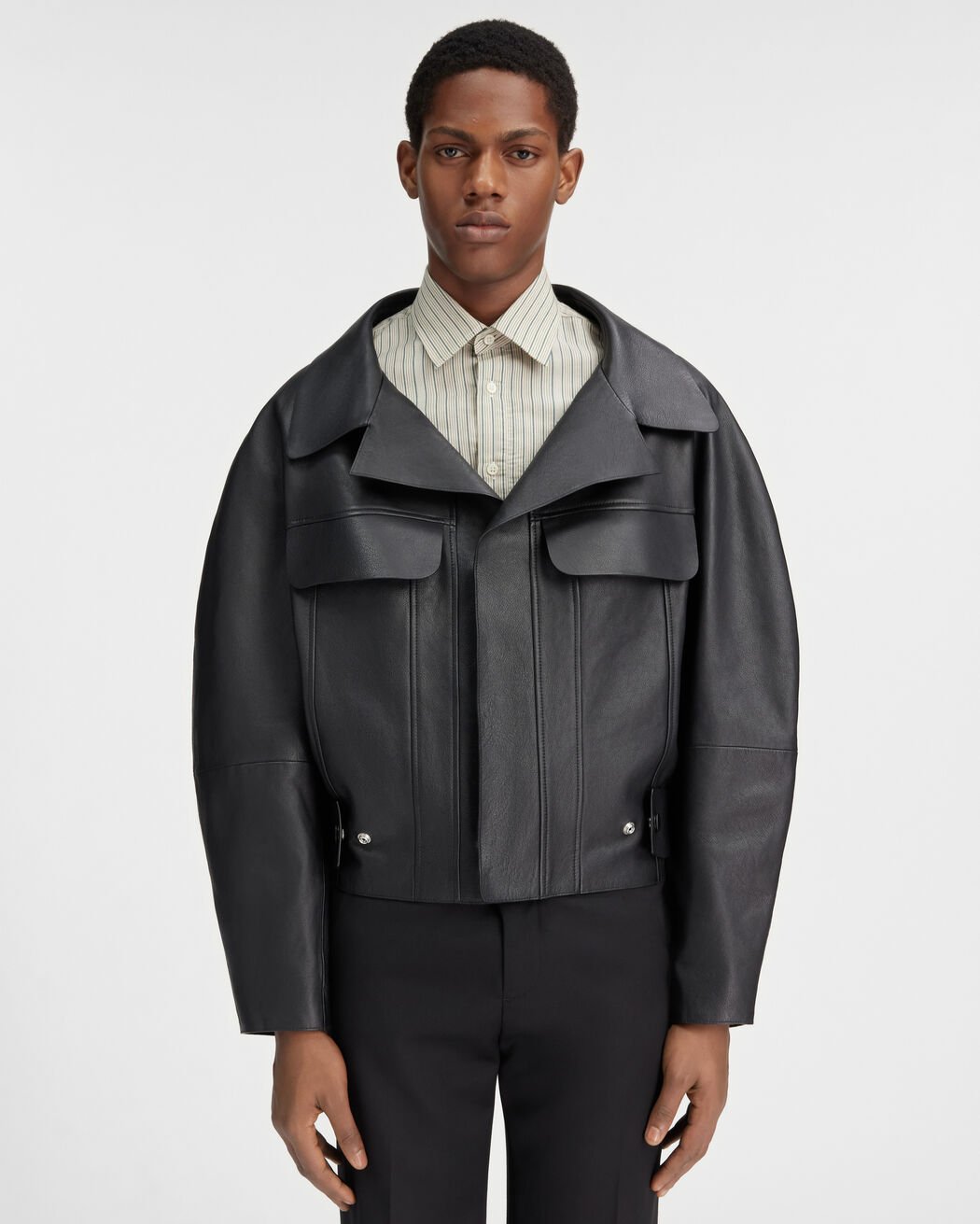 جاكيت Le Blouson Pilota Cuir jacquemus جاكيت le blouson pilota cuir