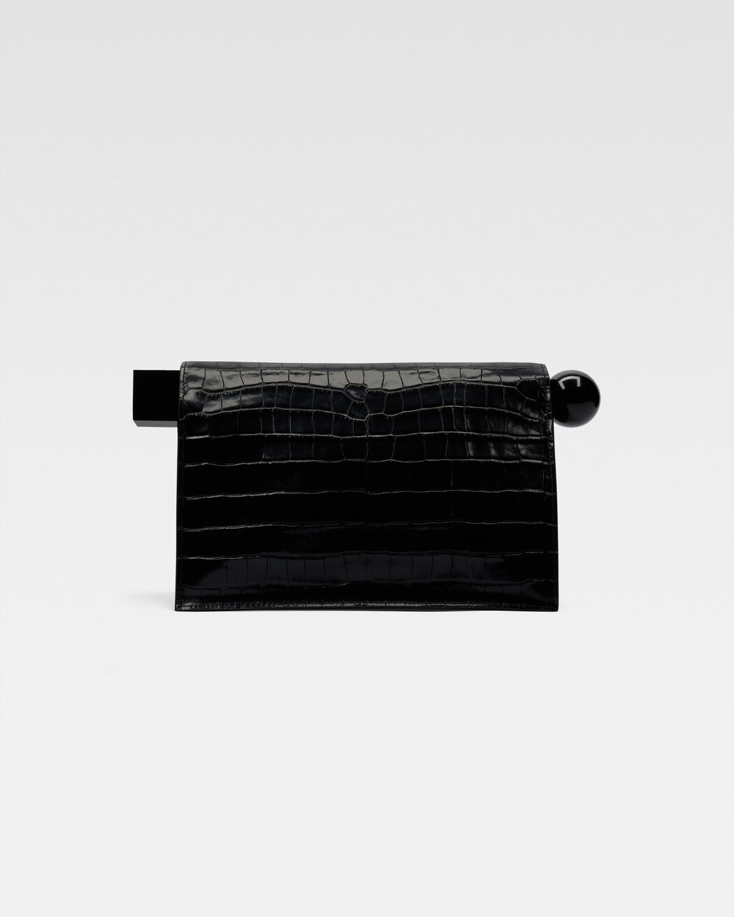 The Rond Carré clutch jacquemus the rond carr  clutch