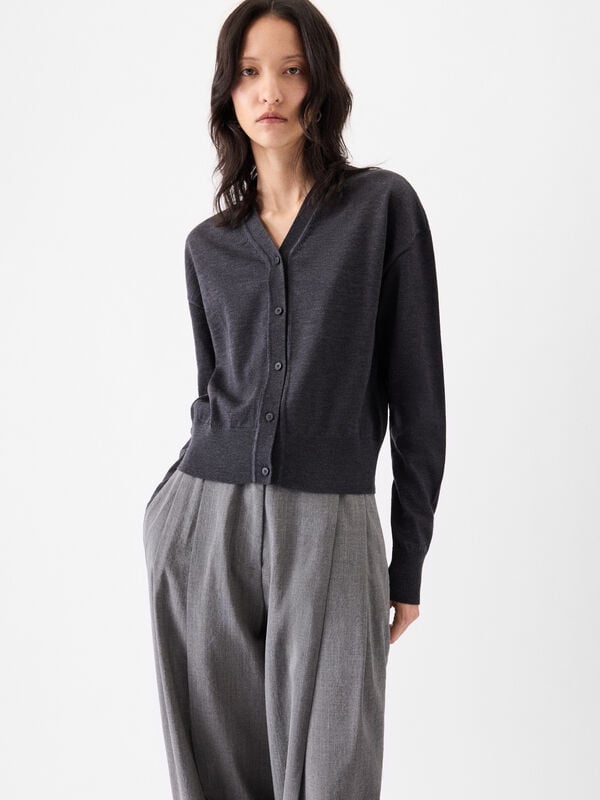 The embroidered cardigan jacquemus the embroidered cardigan