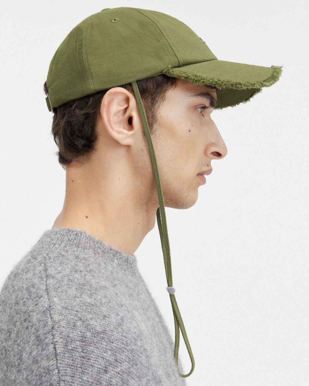 The Artichaut cap jacquemus the artichaut cap