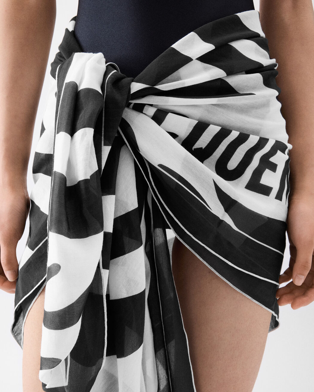 The Zèbre sarong jacquemus the z bre sarong