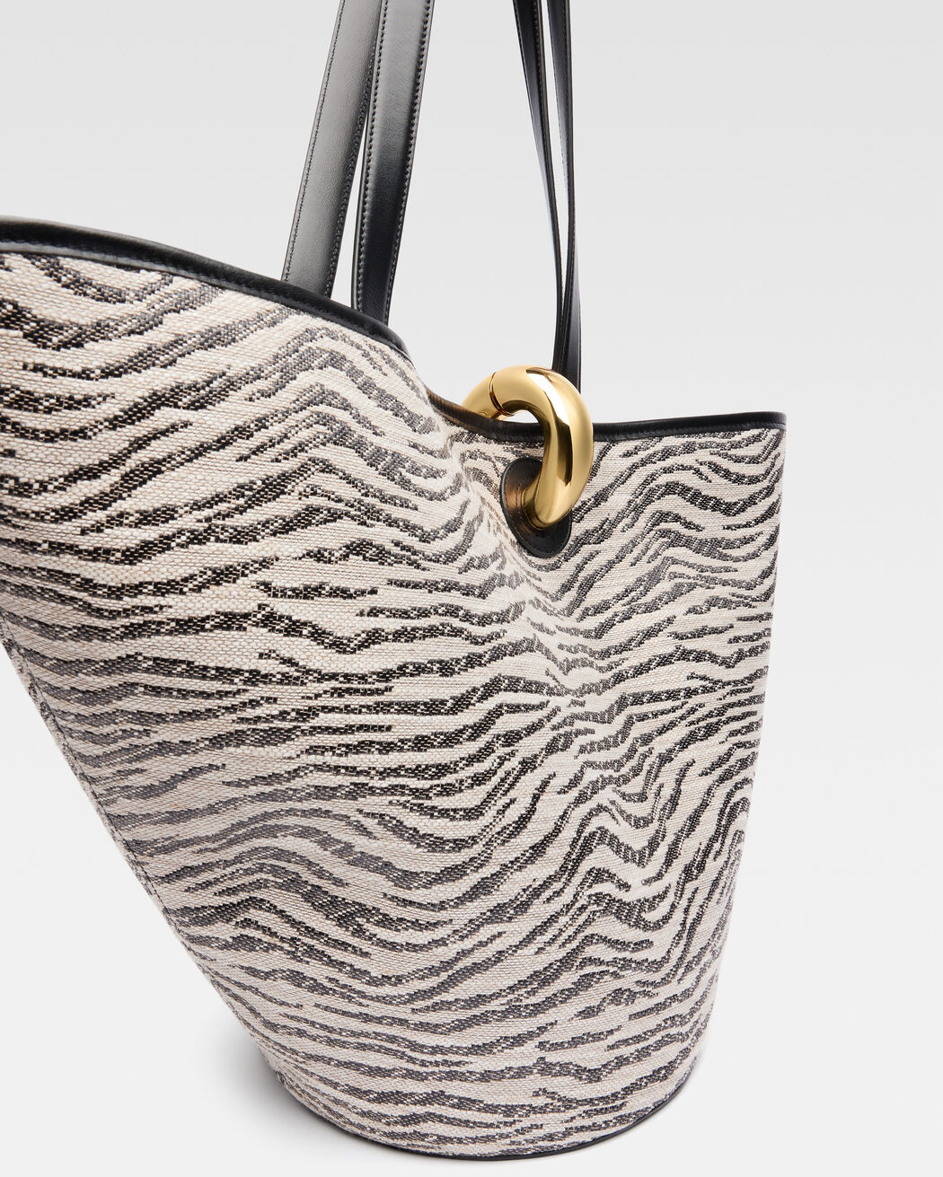 The Bambola jacquemus the bambola