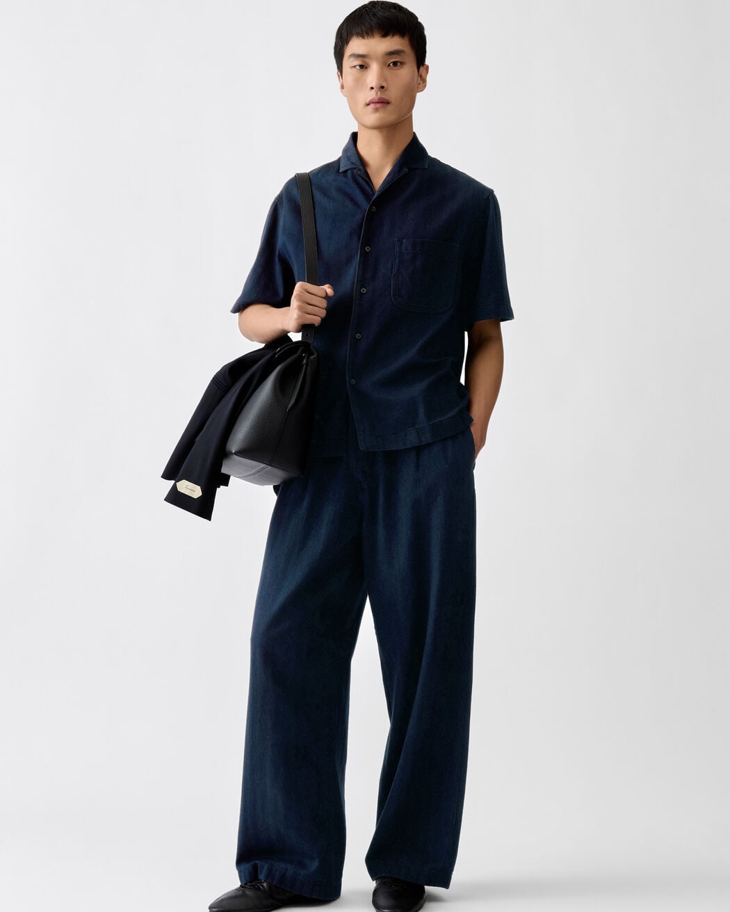The Pyjama denim shirt jacquemus the pyjama denim shirt
