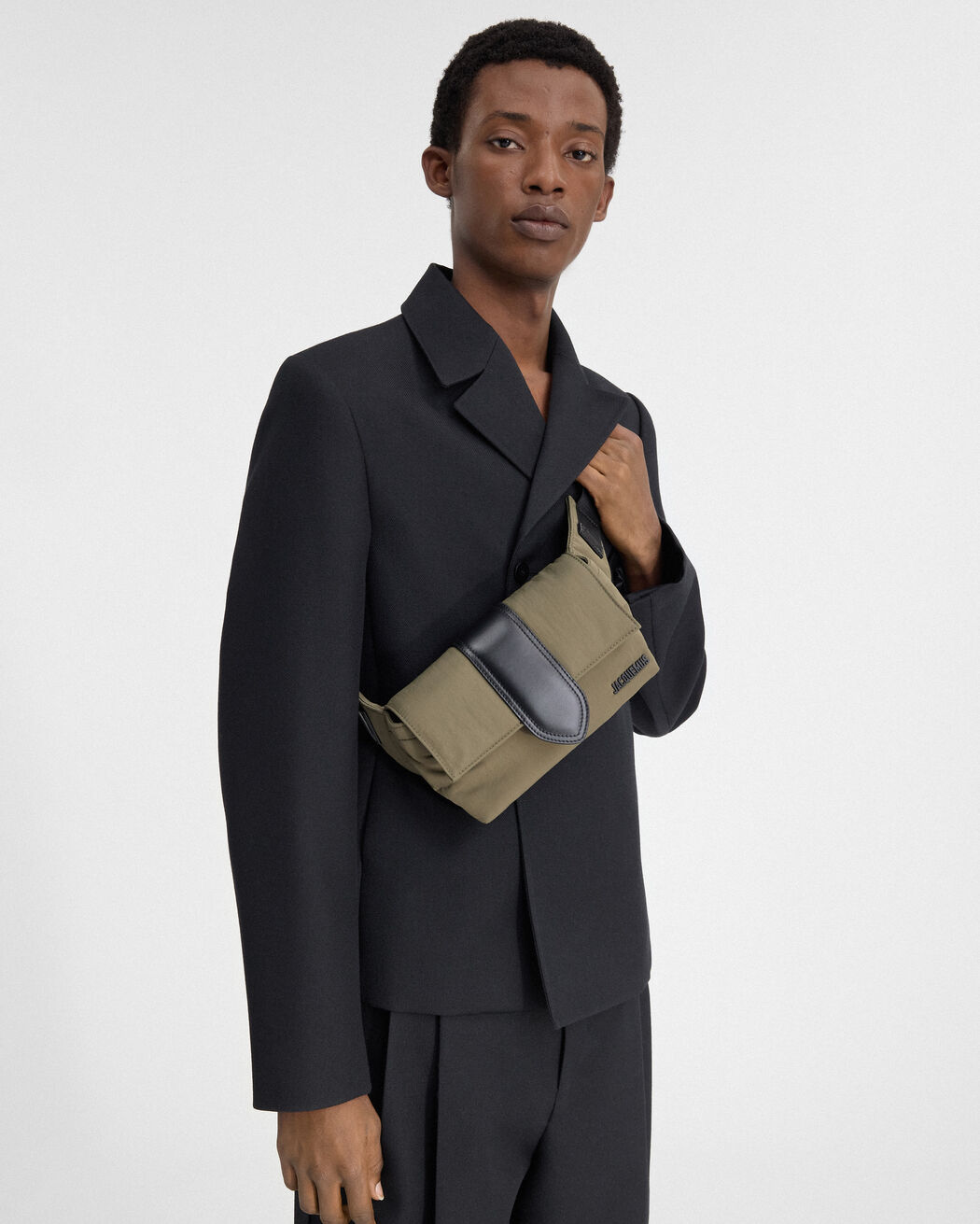 حقيبة La Banane Bambino jacquemus حقيبة la banane bambino