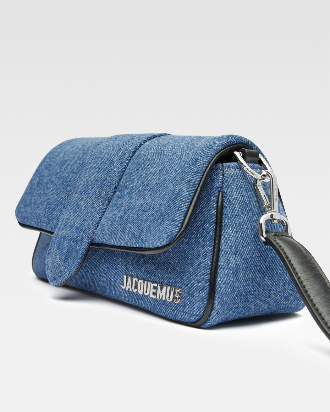 حقيبة The small Bambimou jacquemus حقيبة the small bambimou