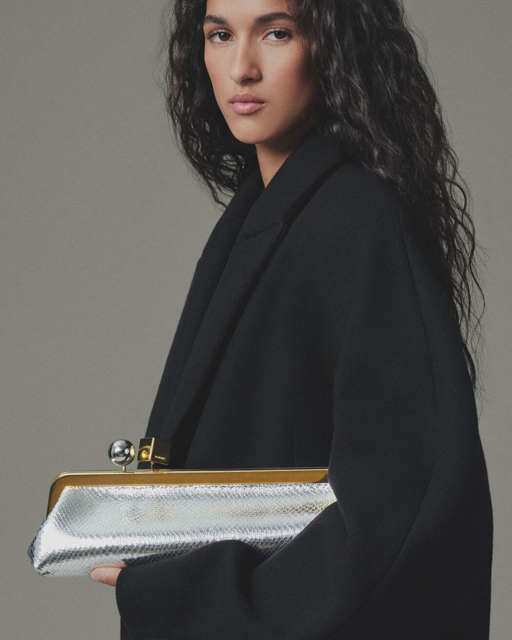 The Salon clutch jacquemus the salon clutch