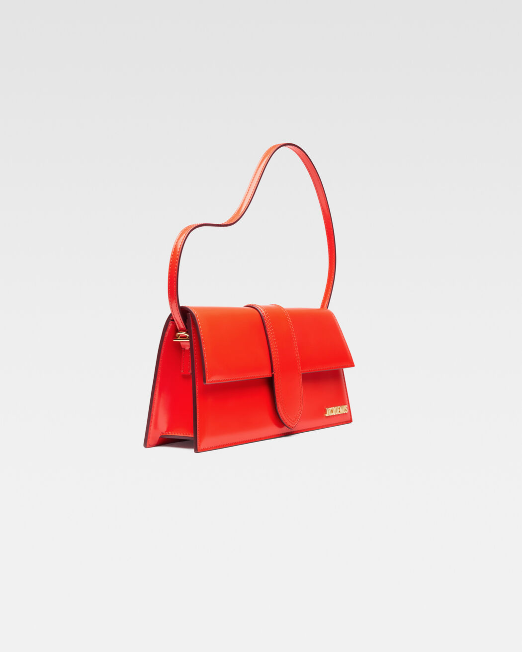 حقيبة The long Bambino jacquemus حقيبة the long bambino