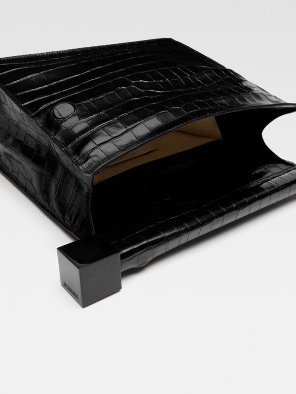 The Rond Carré clutch jacquemus حقيبة the rond carr