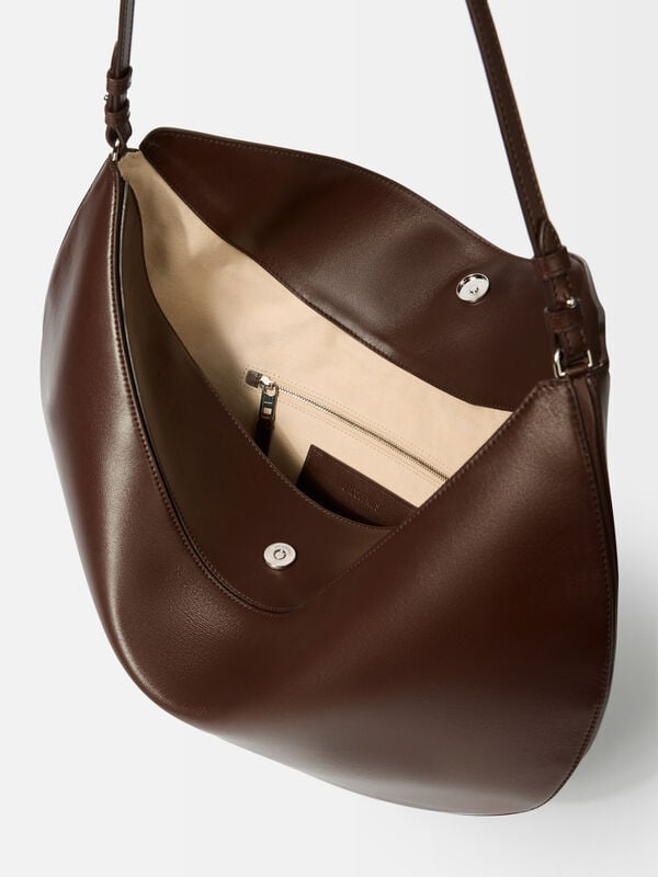 The Ovalo bag jacquemus the ovalo حقيبة