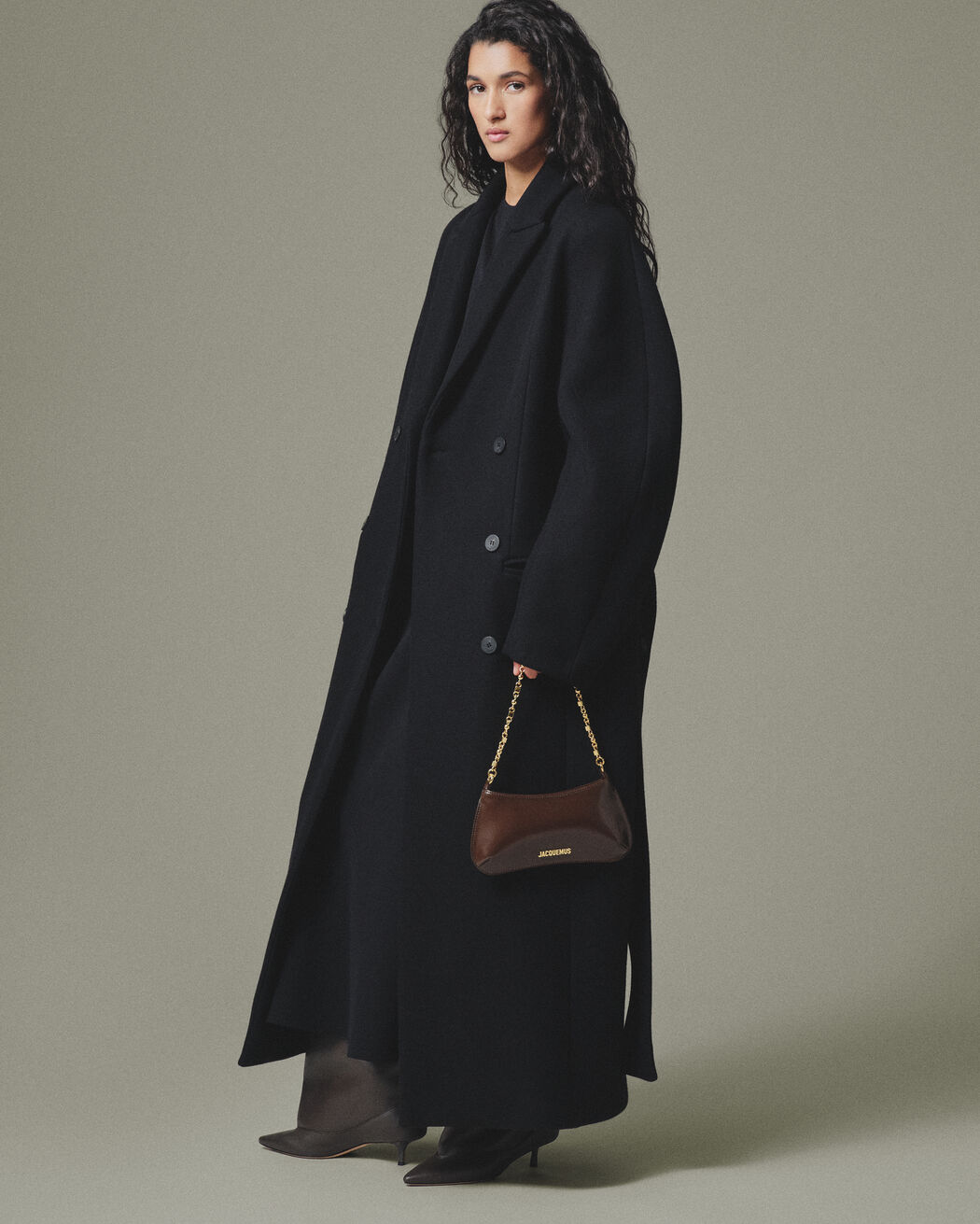 حقيبة The small Bisou Chaine jacquemus حقيبة the small bisou chaine