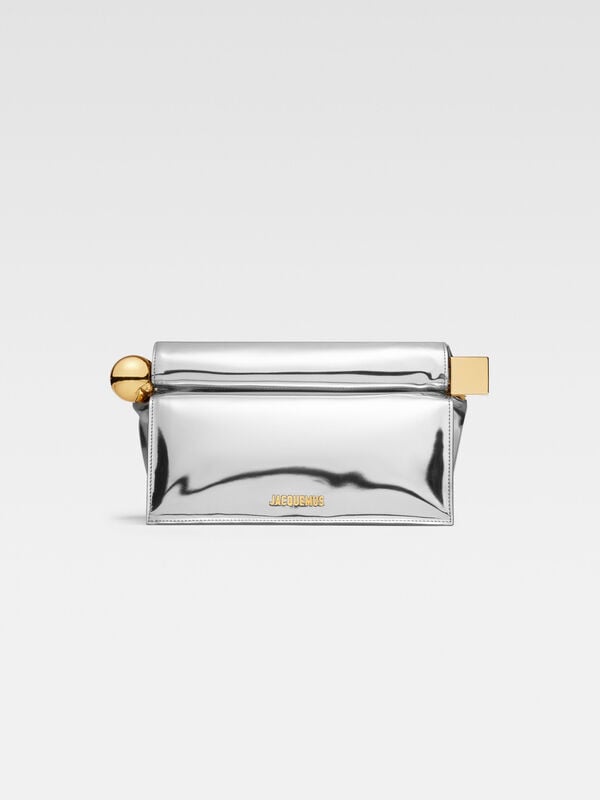 The Rond Carré clutch حقيبة jacquemus حقيبة the rond carr