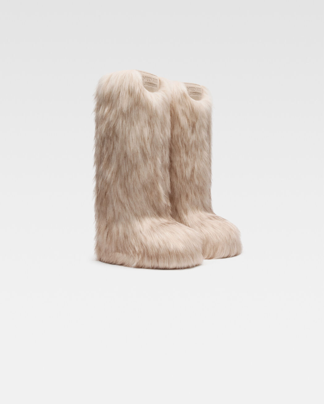 The Jacquemus Yeti Moon Boot the jacquemus yeti moon boot