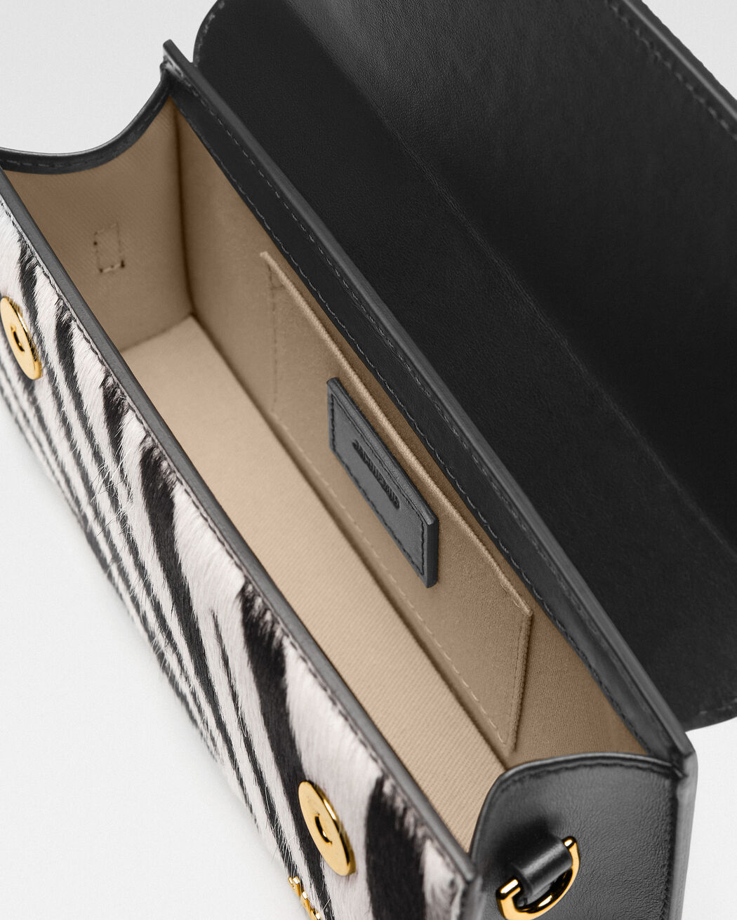 حقيبة The long Chiquito jacquemus حقيبة the long chiquito