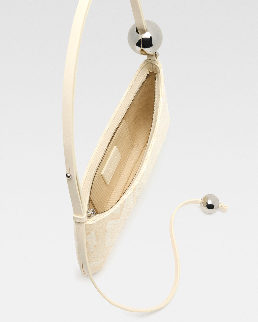 حقيبة The Bisou Perle jacquemus حقيبة the bisou perle