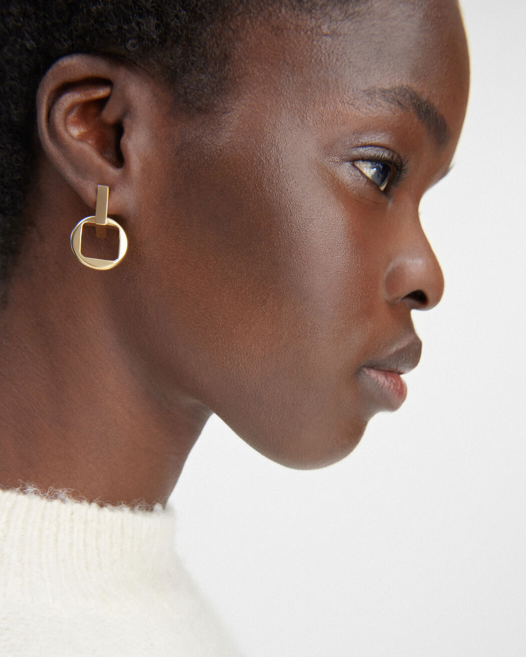 أقراط Les Pendantes Rond Carré jacquemus أقراط les pendantes rond carr