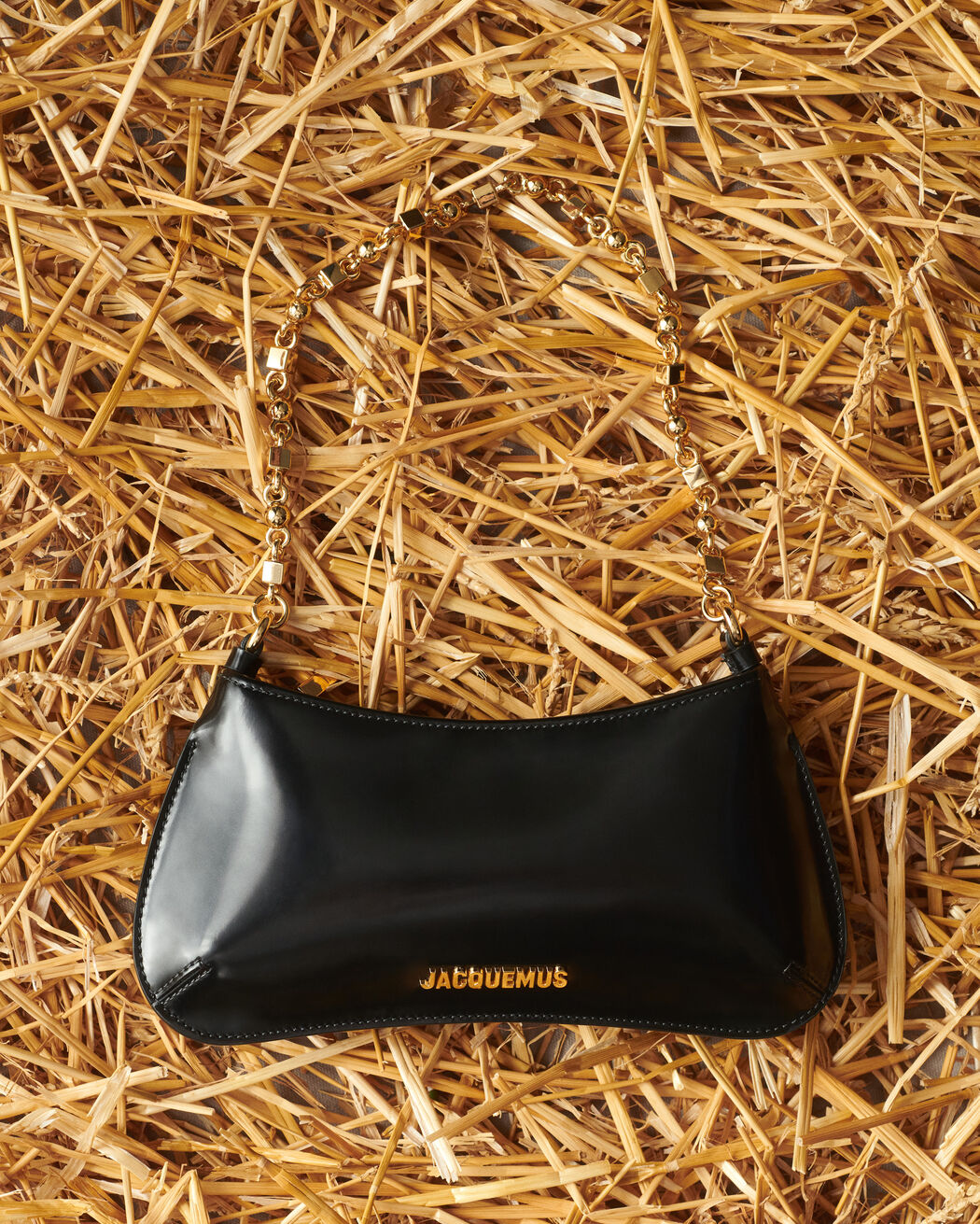 The small Bisou Chaine
jacquemus the small bisou chaine