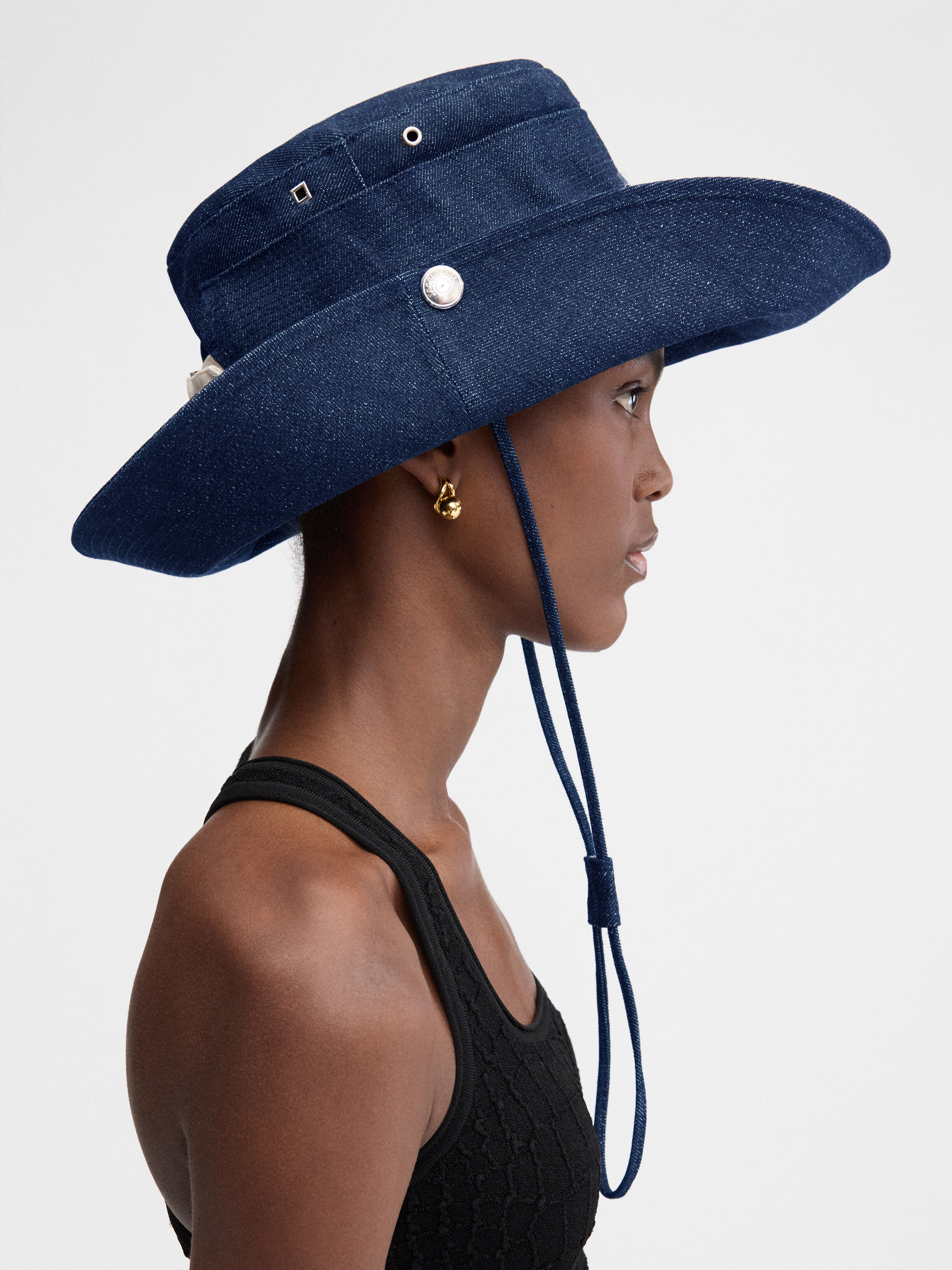 The de-Nîmes denim bucket hat, Blue | JACQUEMUS KSA