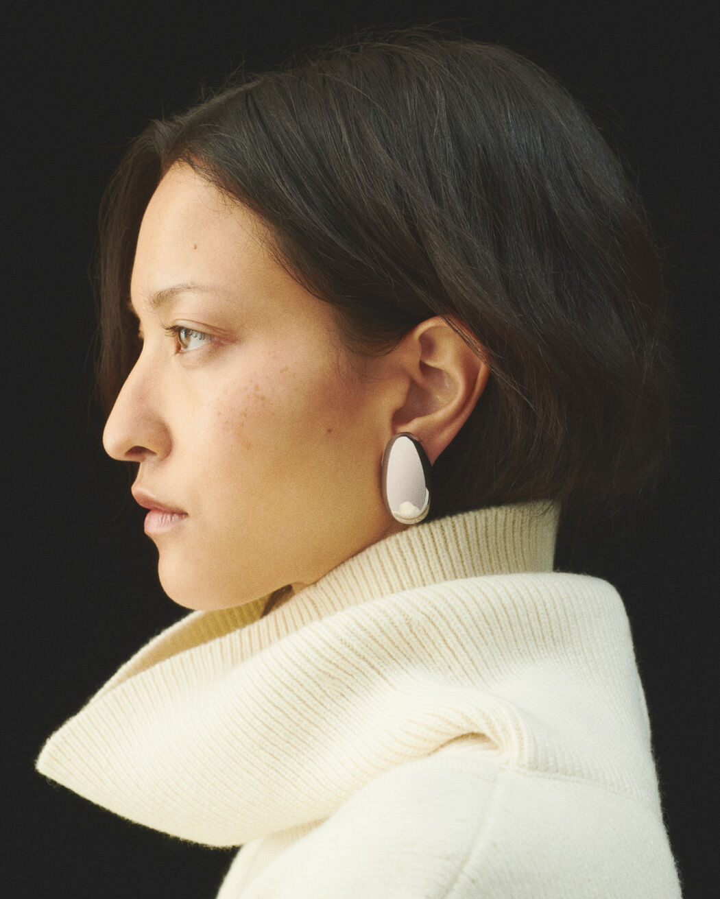 The Curvo earrings jacquemus the curvo earrings