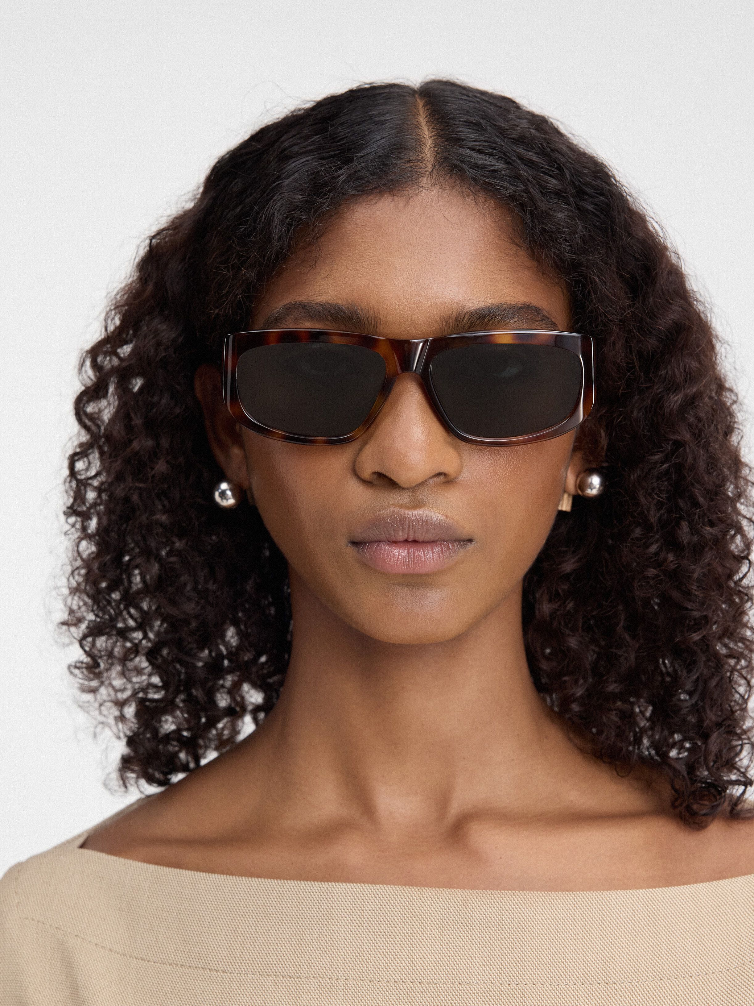 JACQUEMUS ブラック Les lunettes Pilota サングラス Jacquemus Men's Pilota Sunglasses in Black Jacquemus