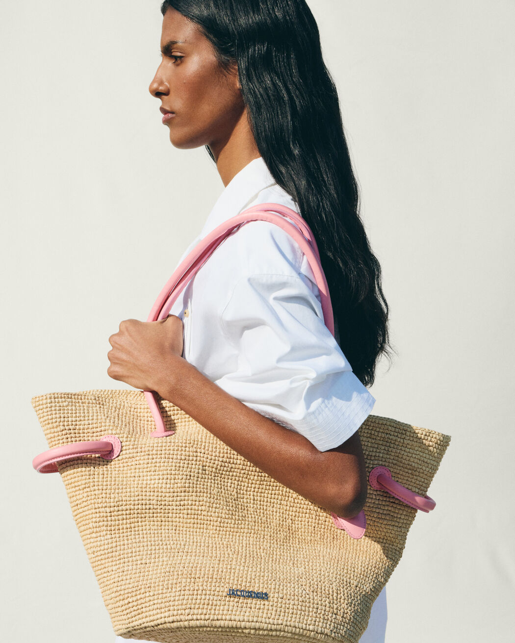حقيبة بتصميم سلة The Turismo jacquemus حقيبة بتصميم سلة the turismo