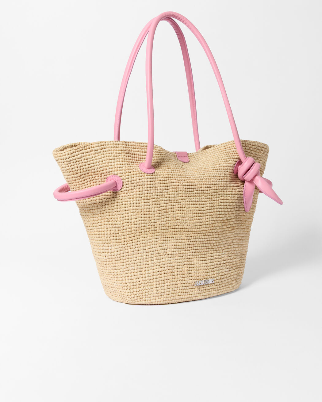 حقيبة بتصميم سلة The Turismo jacquemus حقيبة بتصميم سلة the turismo