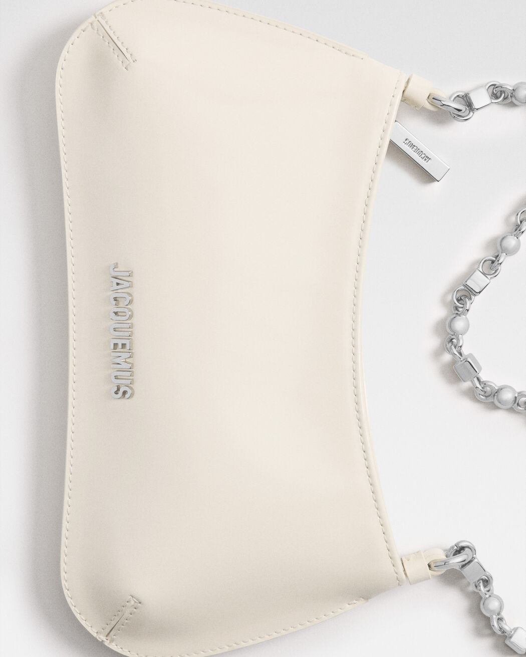 حقيبة The small Bisou Chaine jacquemus حقيبة the small bisou chaine