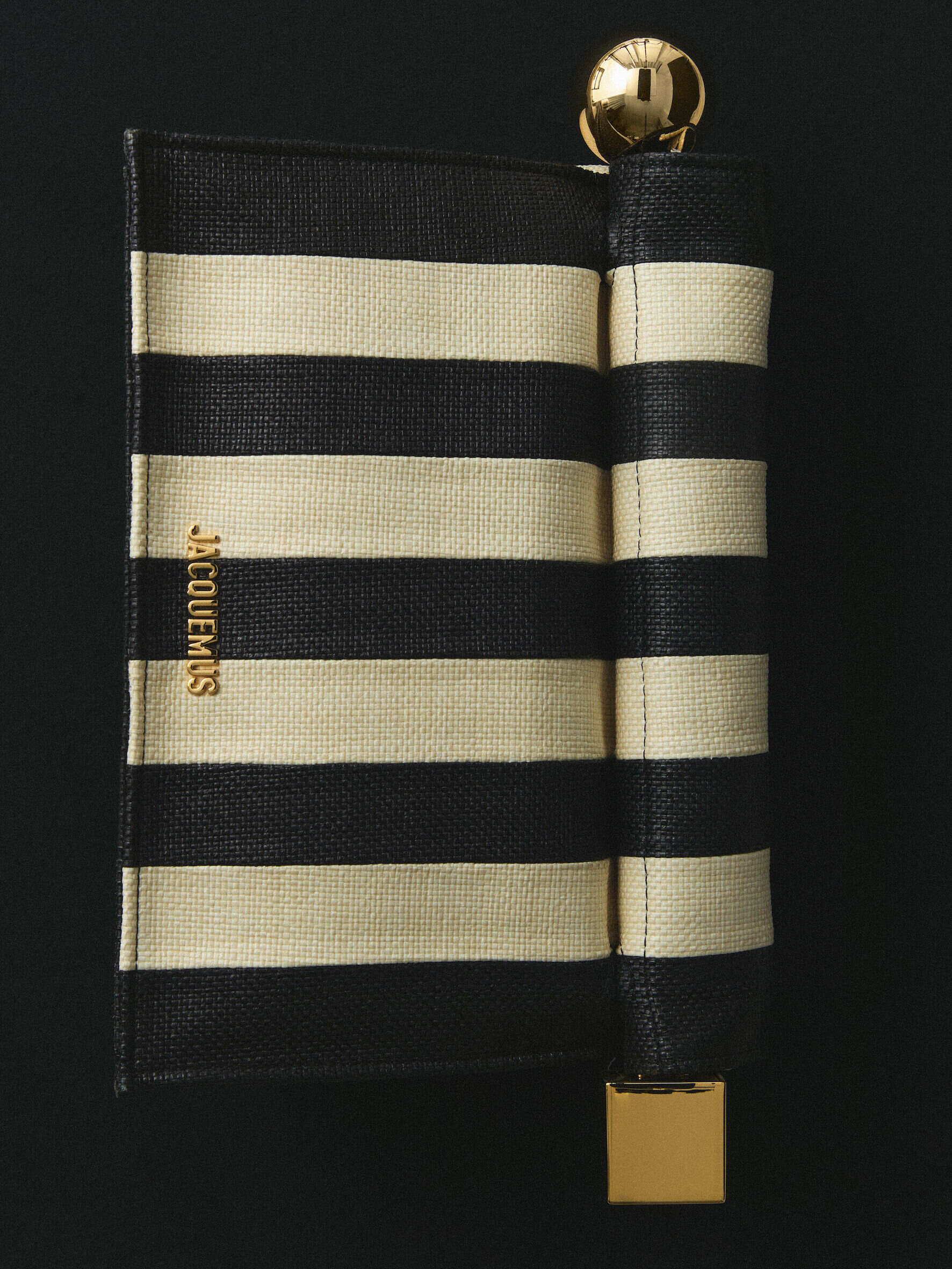 Rond Carré clutch